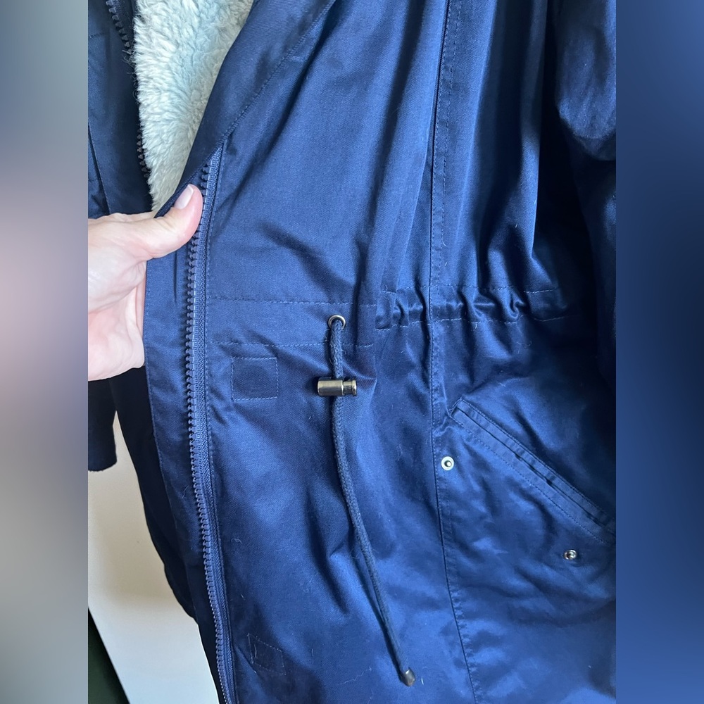 Torrid 5x Navy Hooded Sherpa Parka Coat with gray sherpa lining - Picture 11 of 16
